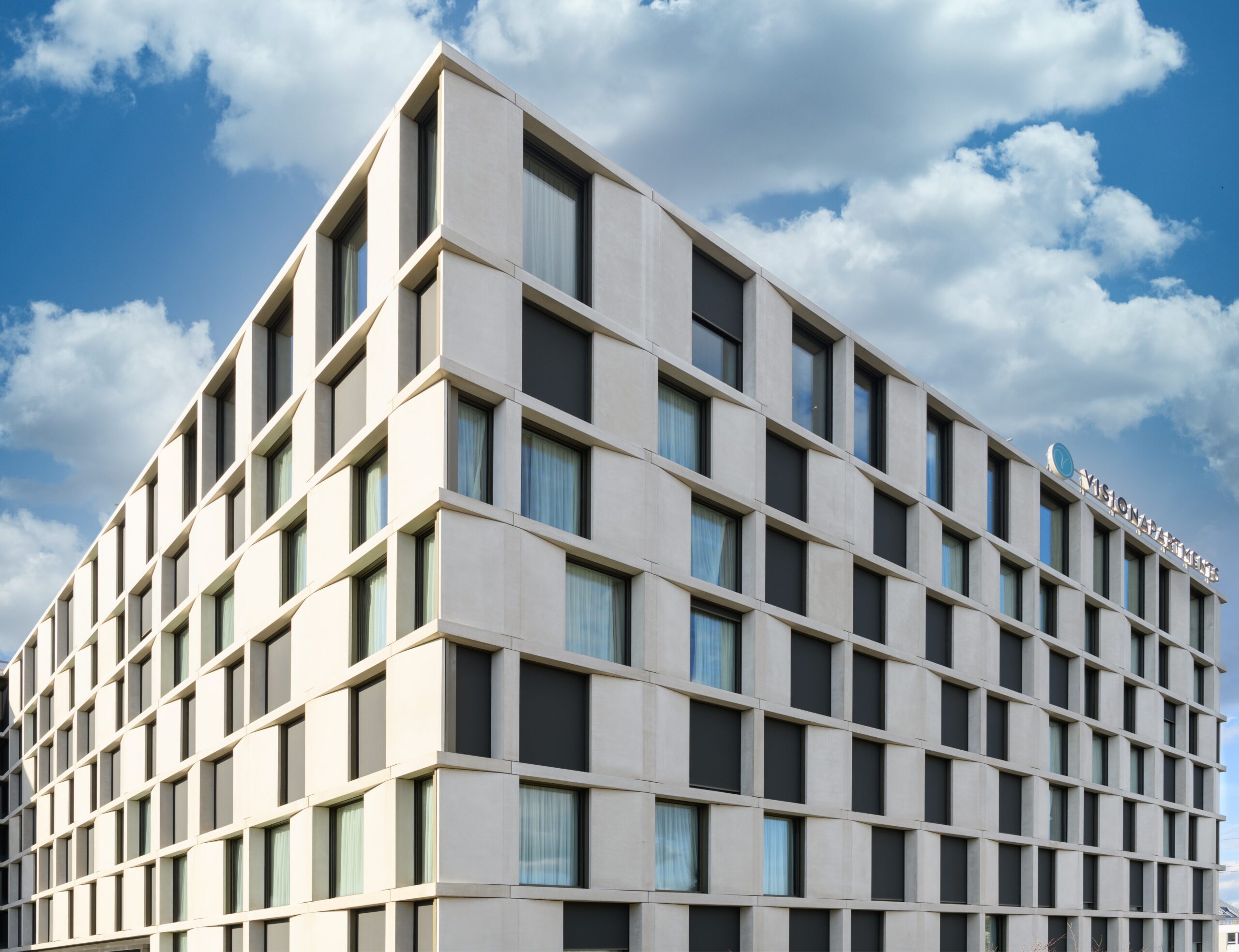 Where to Stay Near Zurich Airport: A Practical Guide to Comfortable Long- and Short-Term Accommodation in Glattbrugg