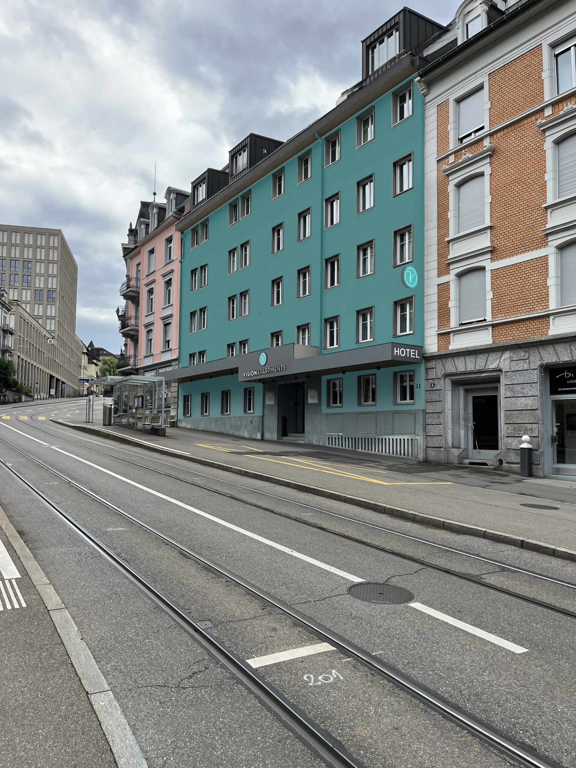 Turnkey Living Explained: Why Fully Furnished Apartments Are the Smart Choice for Expats